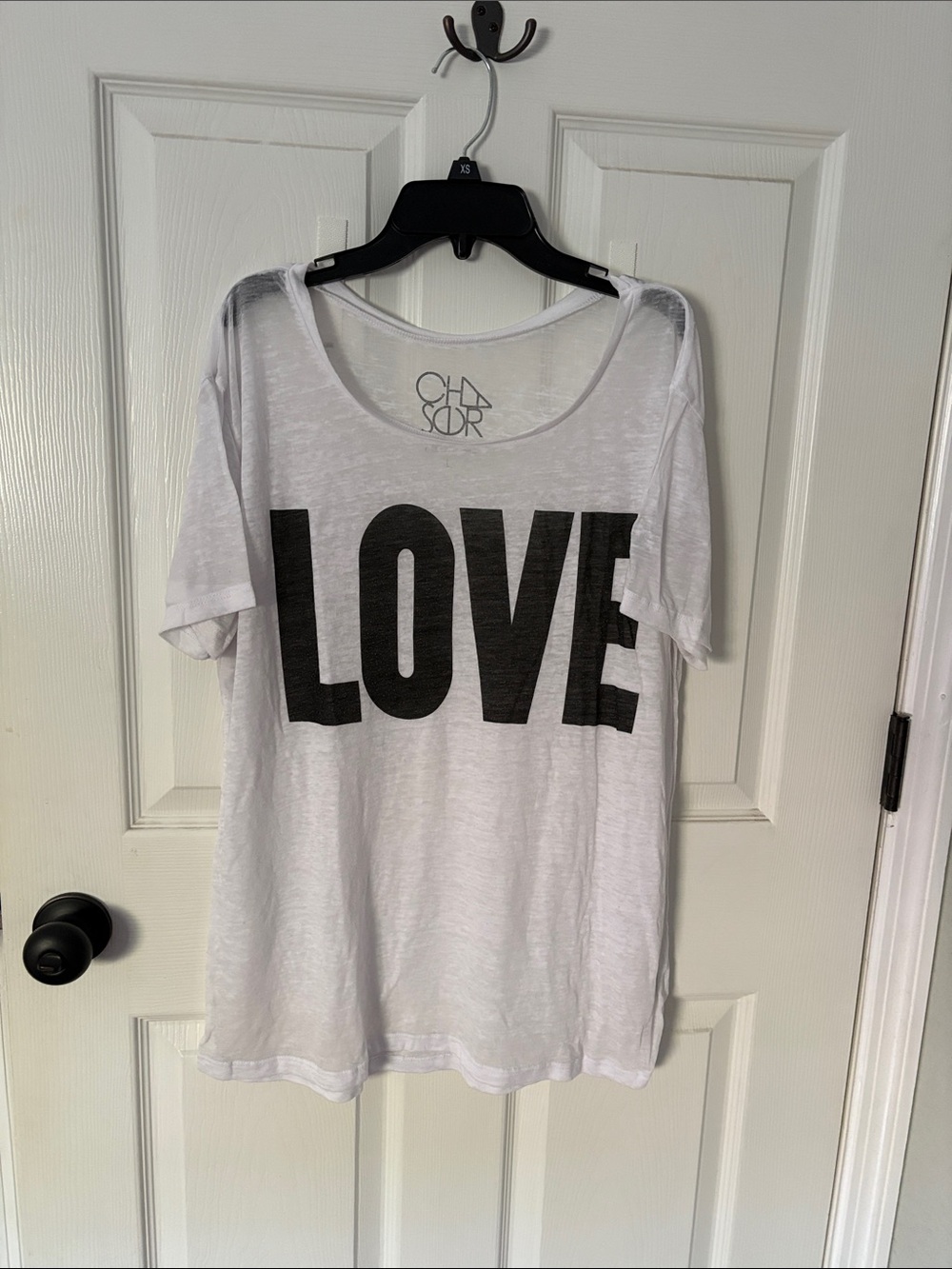 Chaser sheer LOVE tee